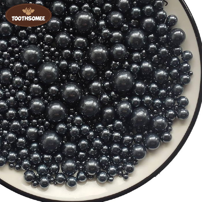 edible-black-pearls-cake-decoration